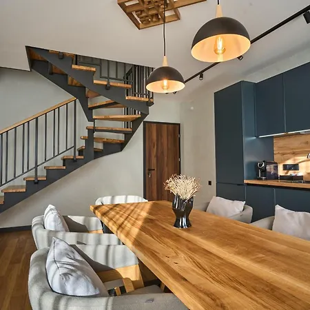 Fomich Μπούκοβελ